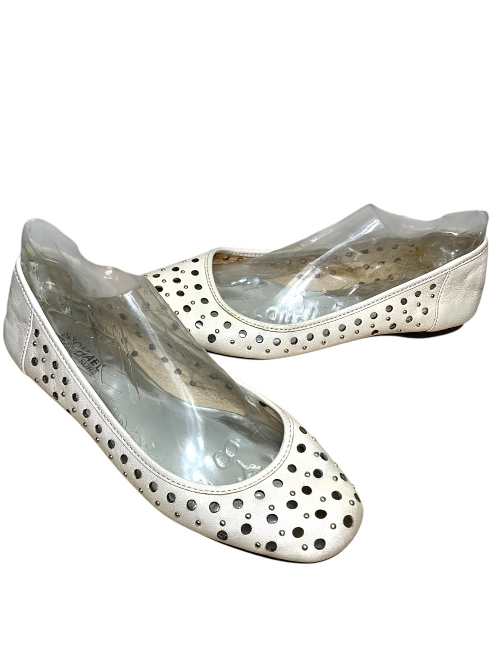 Michael Kors Cream Leather Ballet Flats Perforated Sz 8.5 Micro Studs Classic